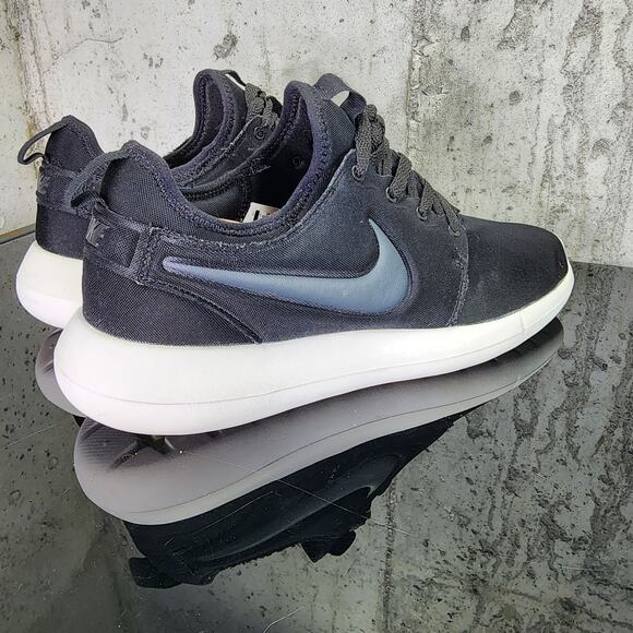 Nike Roshe Two Men's Black Sneakers Pre-Owned Size 12 - Picture 5 of 7
